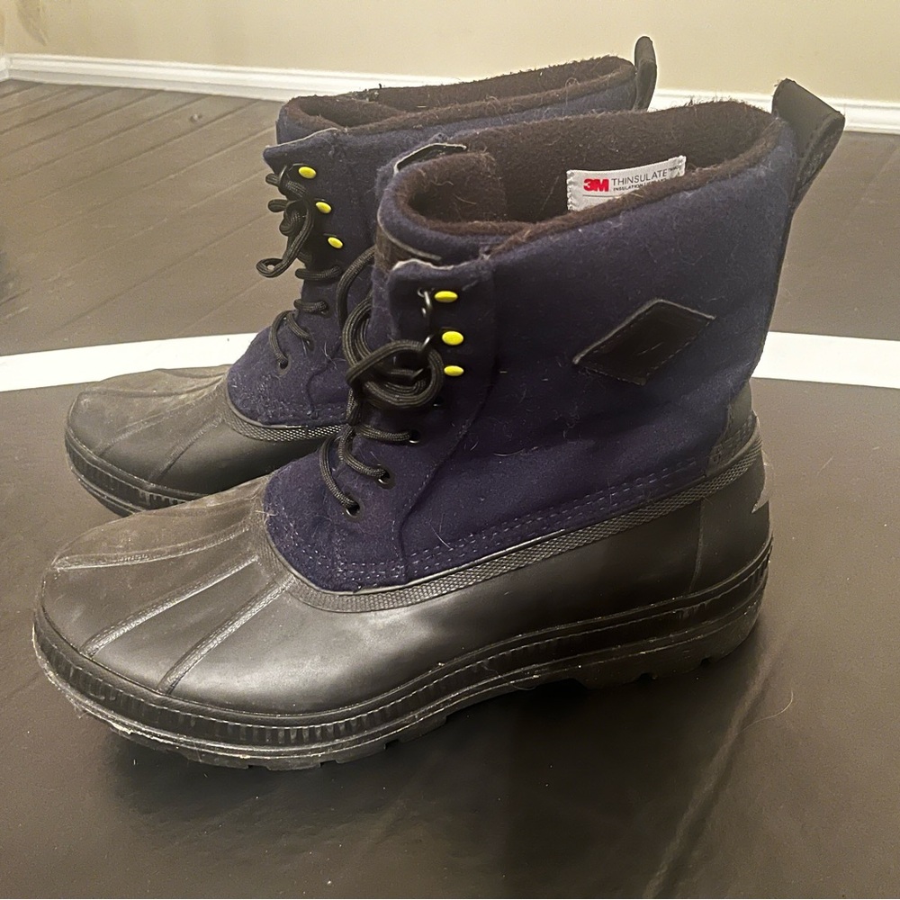 Sperry Men's Black and Dark Blue Snow Boots